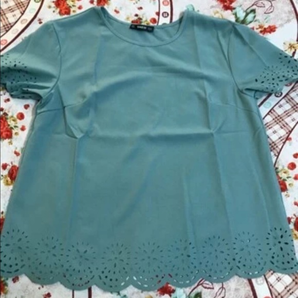 Solid Laser Cut Scalloped Top - Picture 5 of 6